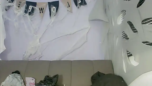 mishel hott online show from 10/30/25, 08:09