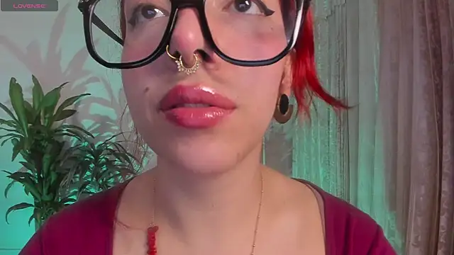 bri von dhara   online show from 10/24/25, 03:30