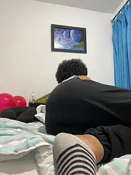 Snapshot of Rizos_hot_official chatting on 10/15/25, 08:20 Rizos hot official online show from 10/15/25, 08:20