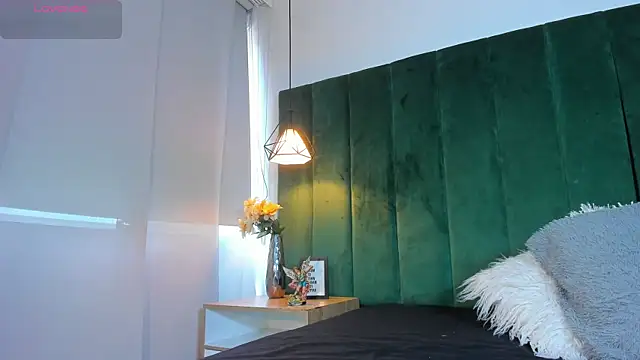 kittyy milk 001 online show from 11/08/25, 08:29