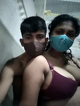 Snapshot of maskedlover321 chatting on 11/28/25, 04:53 maskedlover321 online show from 11/28/25, 04:53