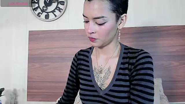 Snapshot of AnnyKitty_ chatting on 10/02/25, 04:08 AnnyKitty online show from 10/02/25, 04:08