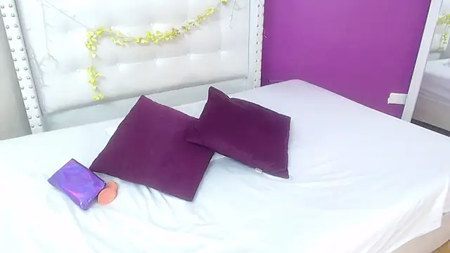 Snapshot of fat_naughtyass chatting on 09/19/25, 01:45 fat naughtyass online show from 09/19/25, 01:45