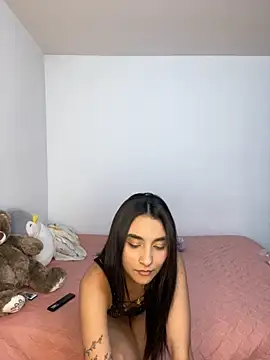 Zafira Montiel online show from 11/15/25, 05:16