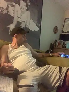 Hothotboyg online show from 10/23/25, 12:37