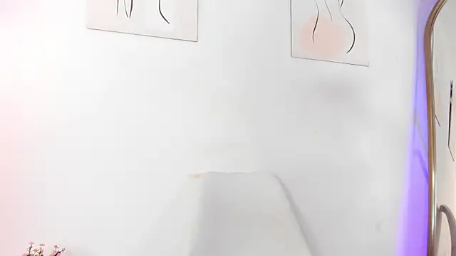 elzafuentes1 online show from 09/17/25, 07:15