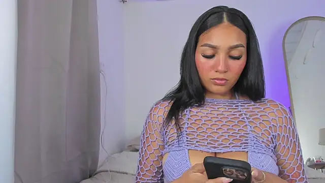 elzafuentes1 online show from 11/04/25, 08:19