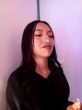 Luna Moo  online show from 11/04/25, 04:33