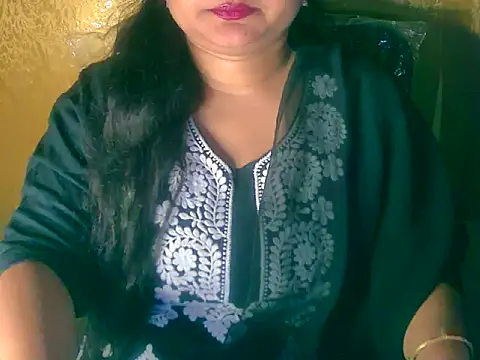 Snapshot of Saniya_K chatting on 10/06/25, 05:10 Saniya K online show from 10/06/25, 05:10