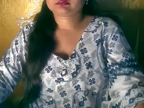 Snapshot of Saniya_K chatting on 10/11/25, 12:26 Saniya K online show from 10/11/25, 12:26