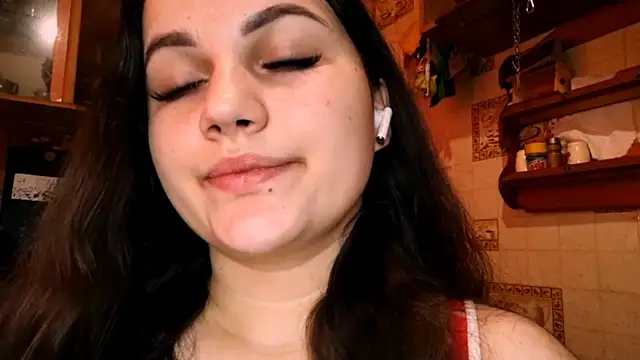 DierdreCousineau online show from 11/18/25, 10:09