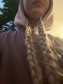 FroggyAnna online show from 10/14/25, 03:13