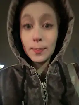 FroggyAnna online show from 10/27/25, 03:27