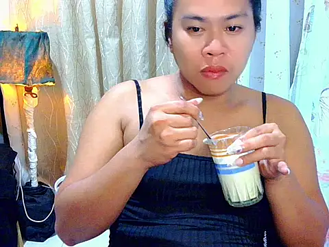 Snapshot of honeyLushess chatting on 11/03/25, 04:19 honeyLushess online show from 11/03/25, 04:19