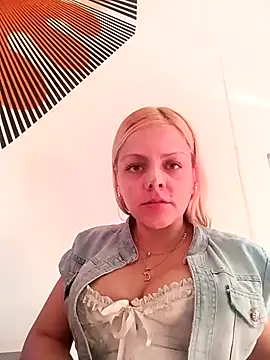 Alanna Grays online show from 12/01/25, 01:38