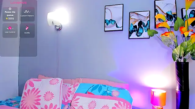 Zoee10 online show from 11/06/25, 07:15