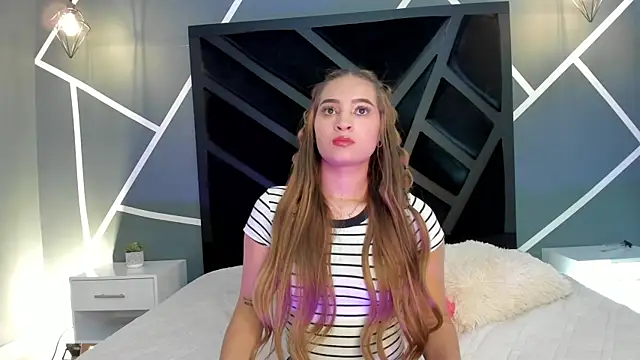 Alana cox  online show from 10/16/25, 11:17