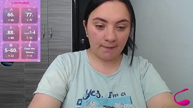 Snapshot of EmilySpicy chatting on 09/17/25, 03:57 EmilySpicy online show from 09/17/25, 03:57
