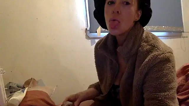 Bellababexox  online show from 10/14/25, 02:51