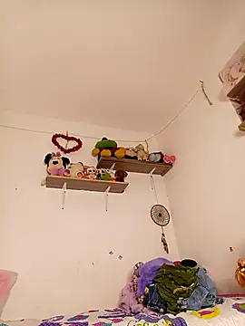 Liahdiaz  online show from 10/24/25, 07:38