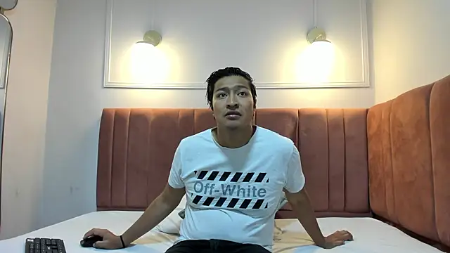 Snapshot of HEATMASTER_VC chatting on 09/25/25, 02:21 HEATMASTER VC online show from 09/25/25, 02:21