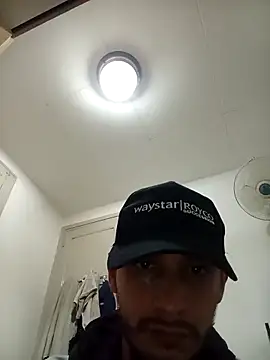 Snapshot of Juandavidbolivar chatting on 11/08/25, 12:11 Juandavidbolivar online show from 11/08/25, 12:11