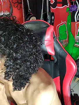 Snapshot of dante_hellsingx chatting on 10/20/25, 02:12 dante hellsingx online show from 10/20/25, 02:12