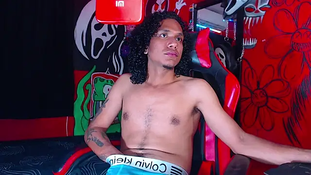 Snapshot of dante_hellsingx chatting on 10/31/25, 02:56 dante hellsingx online show from 10/31/25, 02:56