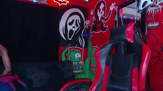 Snapshot of dante_hellsingx chatting on 11/04/25, 02:10 dante hellsingx online show from 11/04/25, 02:10