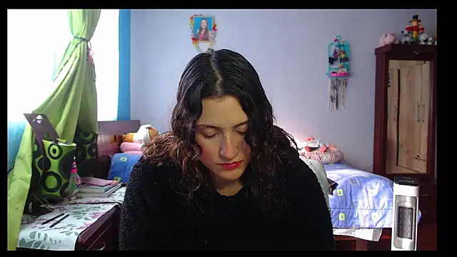 Snapshot of lindasyt chatting on 09/15/25, 08:53 lindasyt online show from 09/15/25, 08:53