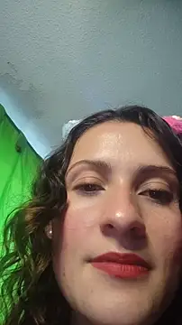 Snapshot of lindasyt chatting on 10/31/25, 03:24 lindasyt online show from 10/31/25, 03:24