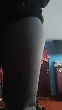 Snapshot of lindasyt chatting on 11/04/25, 07:35 lindasyt online show from 11/04/25, 07:35