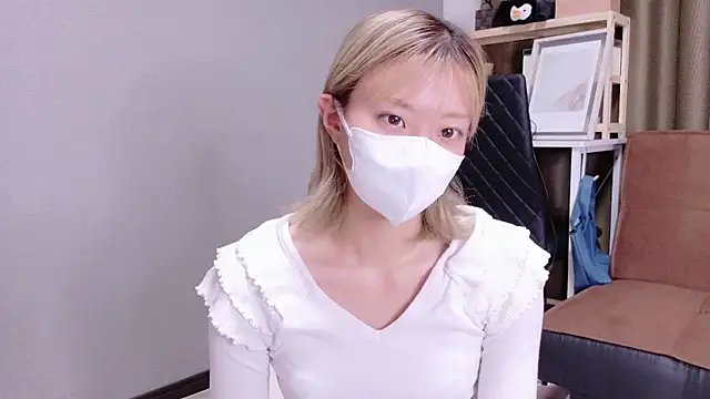 Nana  ch online show from 10/03/25, 07:05