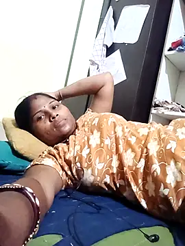 Snapshot of Sneha16 chatting on 09/17/25, 04:52 Sneha16 online show from 09/17/25, 04:52