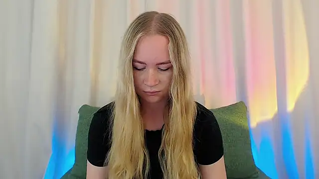 Snapshot of Mystic_Chloe chatting on 09/09/25, 12:54 Mystic Chloe online show from 09/09/25, 12:54
