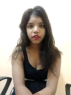 Snapshot of sexy_body-00 chatting on 09/09/25, 04:34 sexy body-00 online show from 09/09/25, 04:34