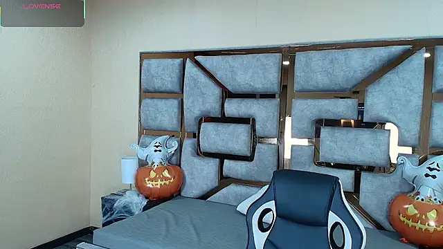 Candy Velvet online show from 10/24/25, 03:58