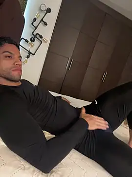 Tomy maylon online show from 11/23/25, 07:02