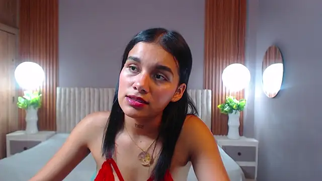 MiaLux5 online show from 10/18/25, 02:18