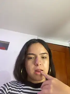 EmilyHarperr online show from 10/08/25, 11:52