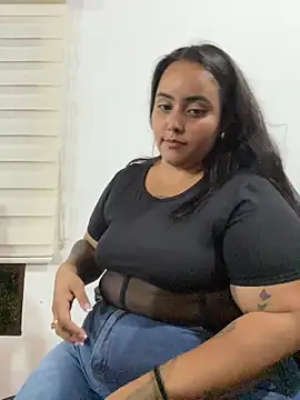 TinaCurv online show from 11/21/25, 11:58