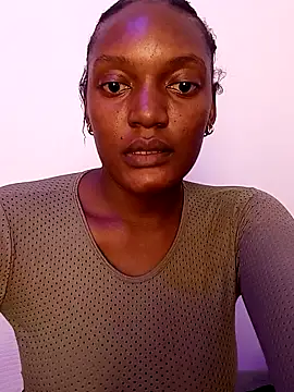 Snapshot of Its_Makena chatting on 09/17/25, 06:26 Its Makena online show from 09/17/25, 06:26