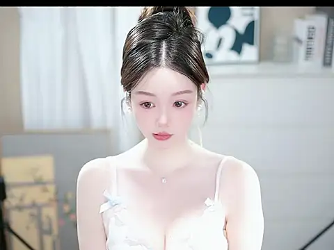 abbyli12 online show from 10/21/25, 01:23