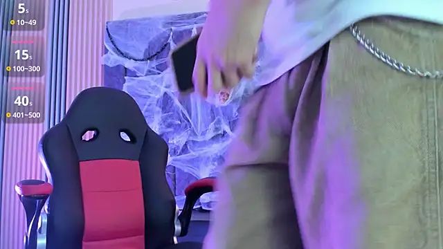 Snapshot of DustinandJordan chatting on 10/08/25, 04:54 DustinandJordan online show from 10/08/25, 04:54