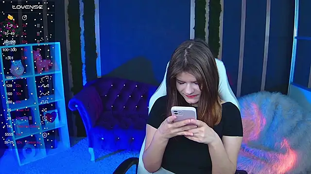 Lunamytrend online show from 11/23/25, 06:13