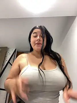 Tokio Sakura online show from 10/23/25, 05:33