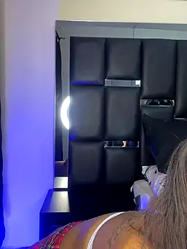 Kendra C online show from 10/21/25, 01:06