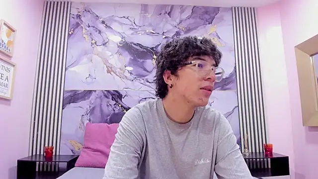 Snapshot of Desire_Ecstasy chatting on 11/15/25, 12:56 Desire Ecstasy online show from 11/15/25, 12:56