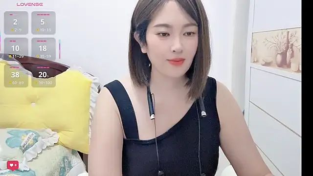 Snapshot of FeilL2t chatting on 10/08/25, 01:31 FeilL2t online show from 10/08/25, 01:31