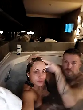 Snapshot of Eli9090 chatting on 11/30/25, 10:03 Eli9090 online show from 11/30/25, 10:03